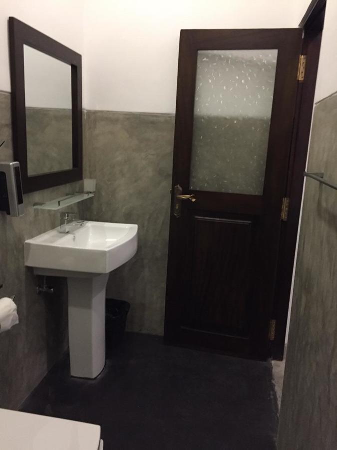 Us Motel Colombo Homagama Luaran gambar