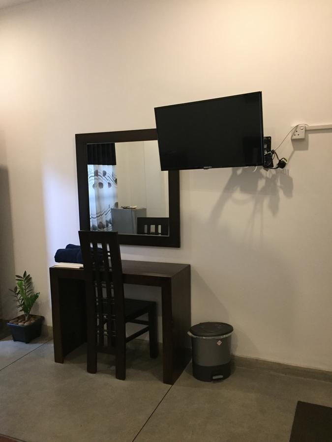 Us Motel Colombo Homagama Luaran gambar